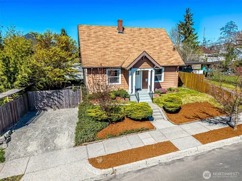 913 E Mckinley Road Tacoma WA 98404