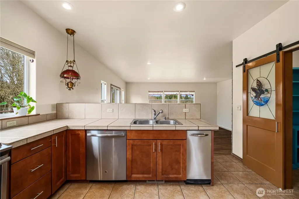 10404 210th Lane SW Rochester WA 98579