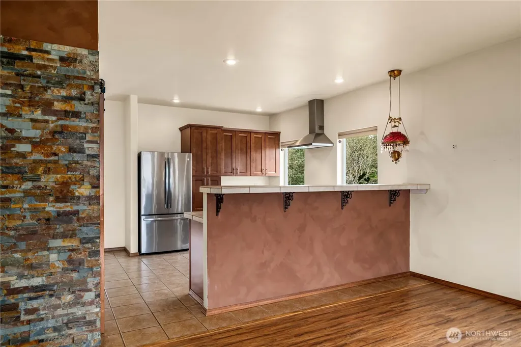 10404 210th Lane SW Rochester WA 98579