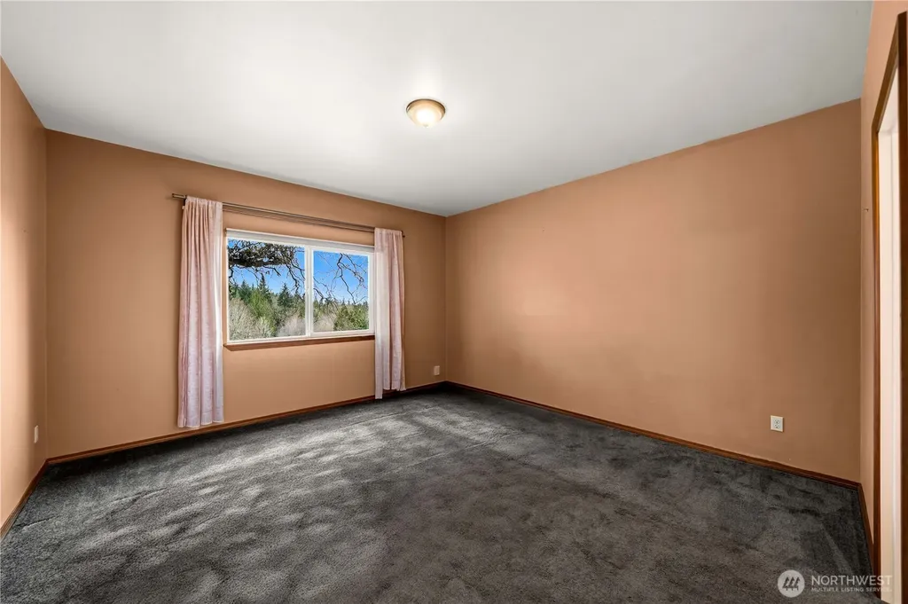 10404 210th Lane SW Rochester WA 98579