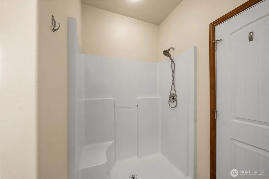 10404 210th Lane SW Rochester WA 98579