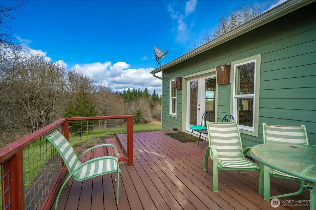 10404 210th Lane SW Rochester WA 98579