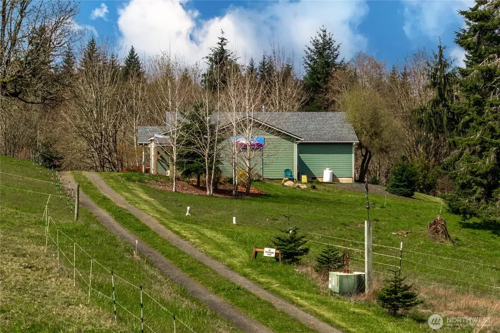 10404 210th Lane SW Rochester WA 98579