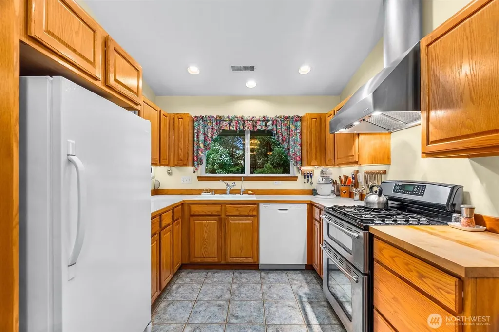 11846 Deer Trail Lane SW Olympia WA 98512