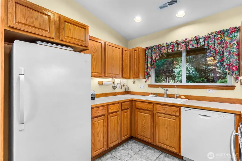 11846 Deer Trail Lane SW Olympia WA 98512