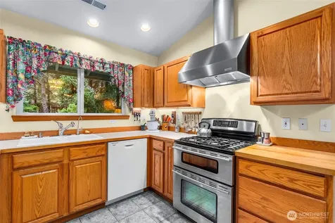 11846 Deer Trail Lane SW Olympia WA 98512
