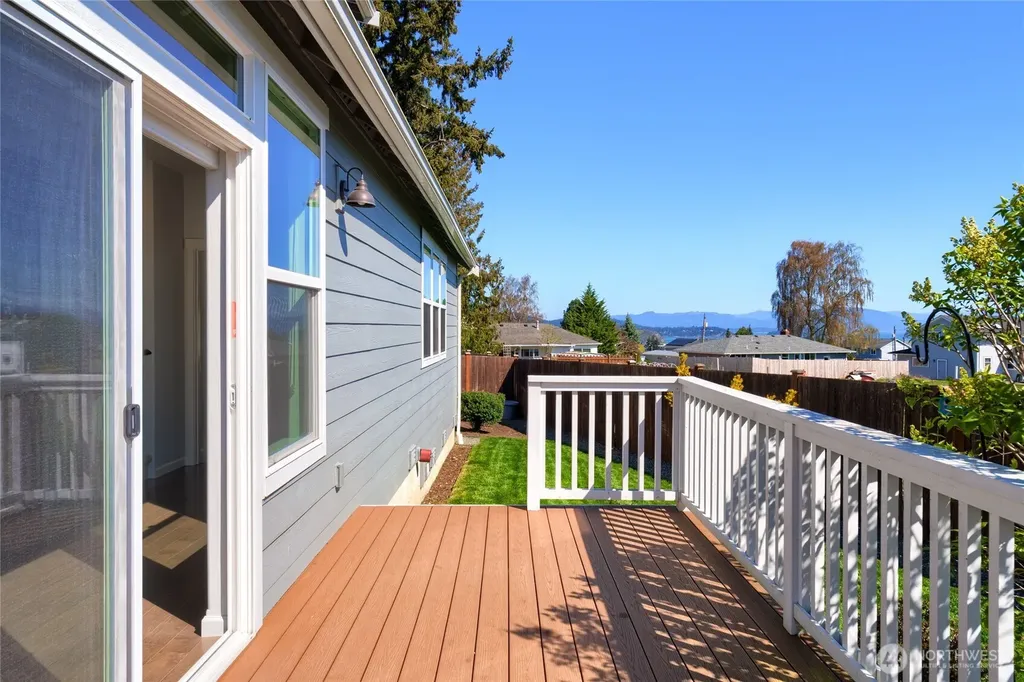 3817 Deskin Court Anacortes WA 98221
