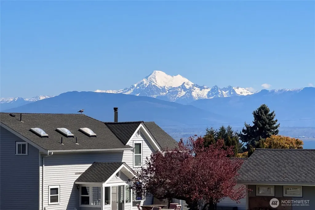 3817 Deskin Court Anacortes WA 98221