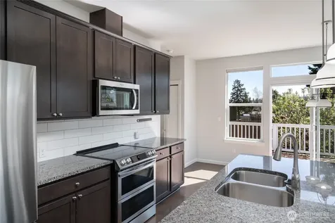 3817 Deskin Court Anacortes WA 98221