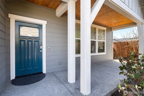3817 Deskin Court Anacortes WA 98221