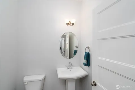 3817 Deskin Court Anacortes WA 98221
