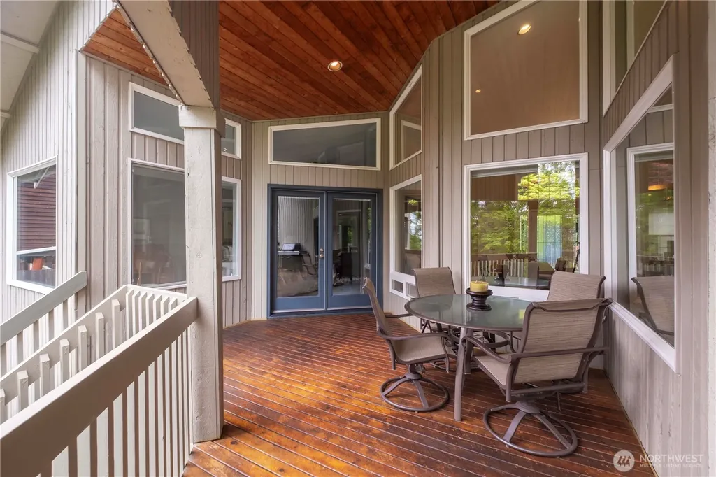 109 211th Place NE Sammamish WA 98074