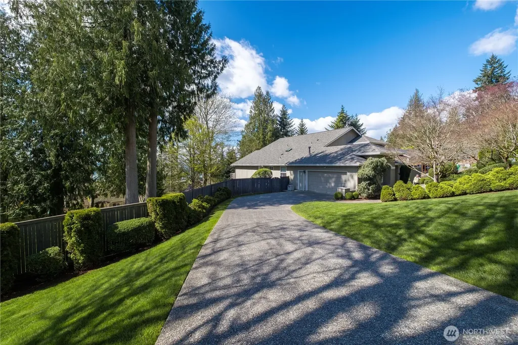 109 211th Place NE Sammamish WA 98074