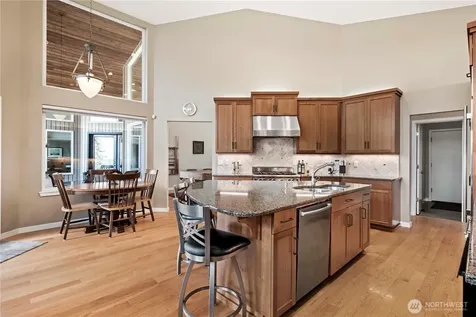 109 211th Place NE Sammamish WA 98074