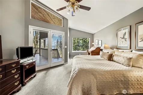109 211th Place NE Sammamish WA 98074