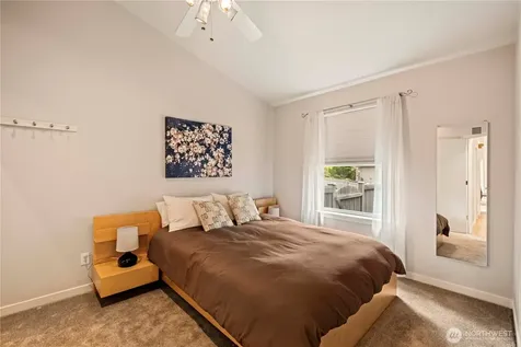 109 211th Place NE Sammamish WA 98074