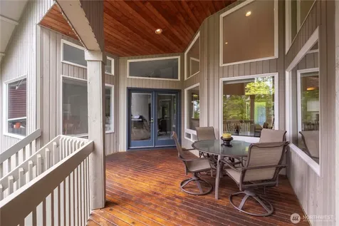 109 211th Place NE Sammamish WA 98074