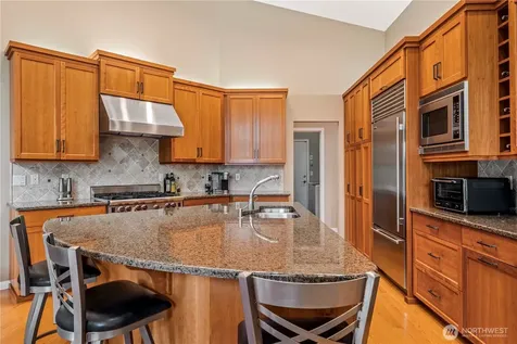 109 211th Place NE Sammamish WA 98074