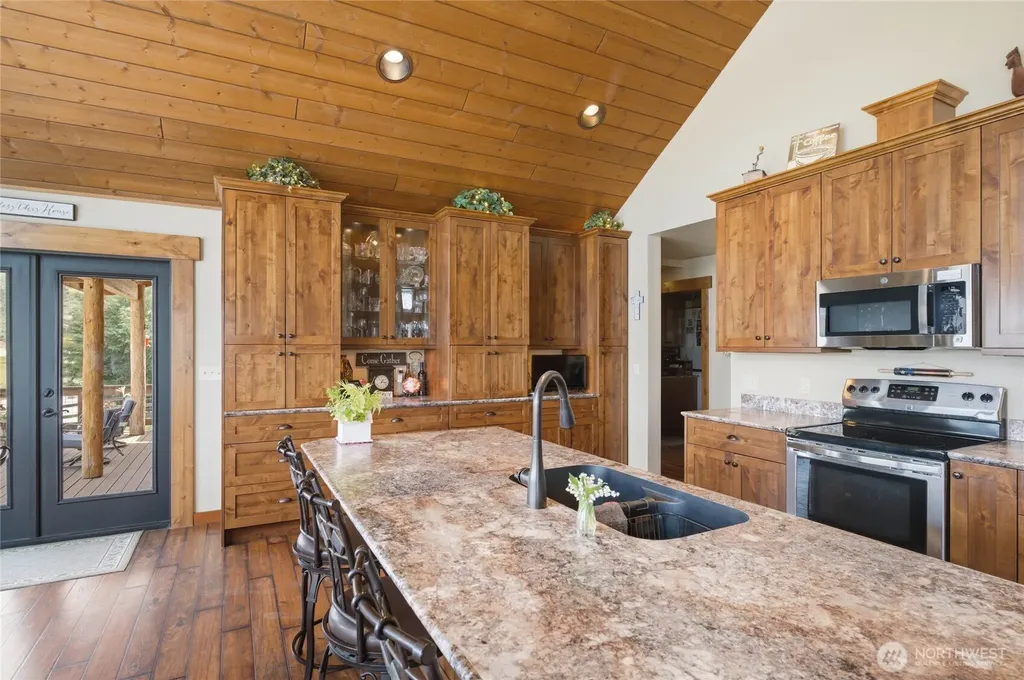 240 Little Butte Ranch Road Chelan WA 98816