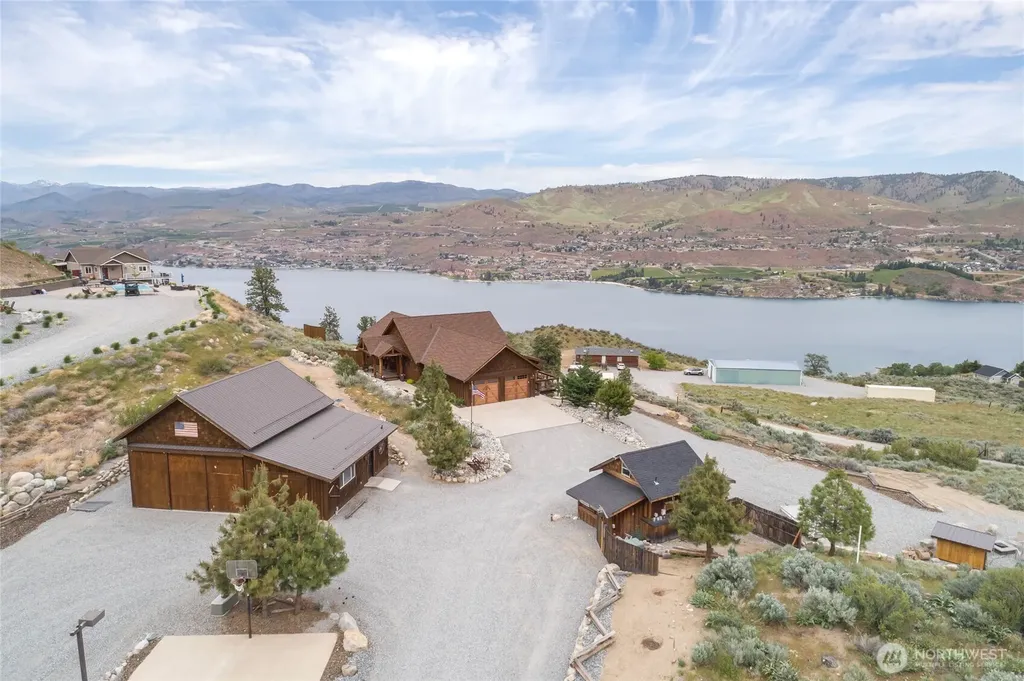 240 Little Butte Ranch Road Chelan WA 98816