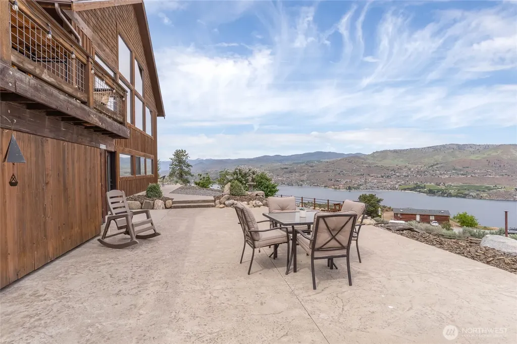 240 Little Butte Ranch Road Chelan WA 98816