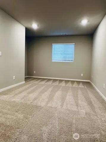 18702 108th Avenue E Puyallup WA 98374
