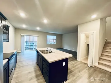 18702 108th Avenue E Puyallup WA 98374