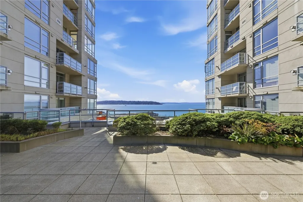2929 1st Avenue Seattle WA 98121