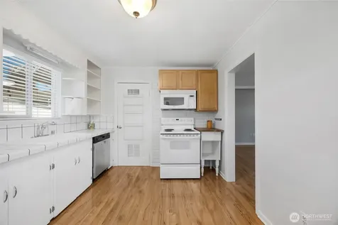 4523 N 16th Street Tacoma WA 98406