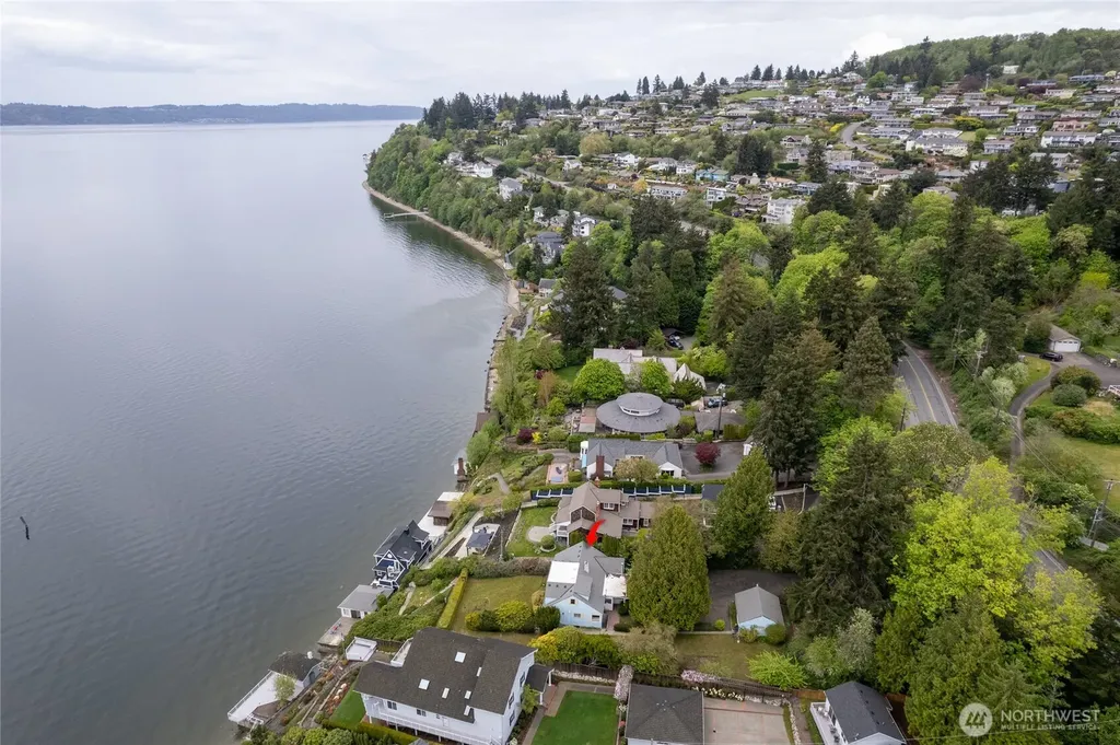5498 Hyada Boulevard NE Tacoma WA 98422