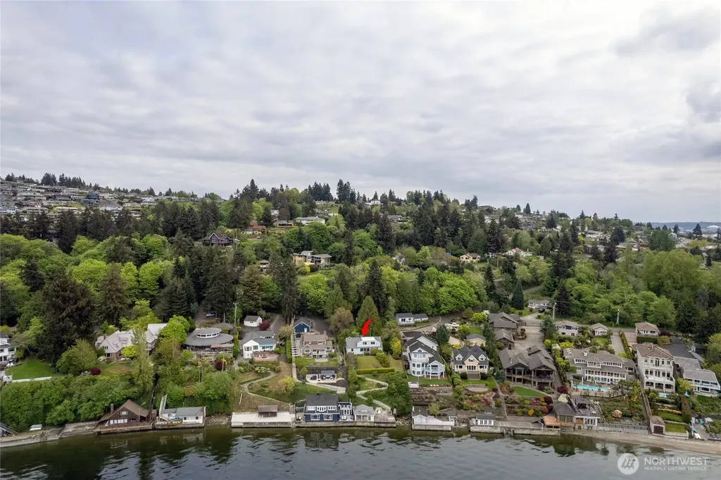 5498 Hyada Boulevard NE Tacoma WA 98422