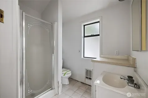 5498 Hyada Boulevard NE Tacoma WA 98422