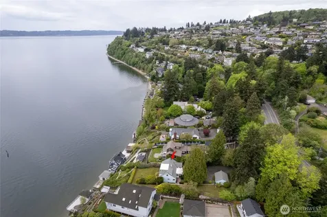 5498 Hyada Boulevard NE Tacoma WA 98422