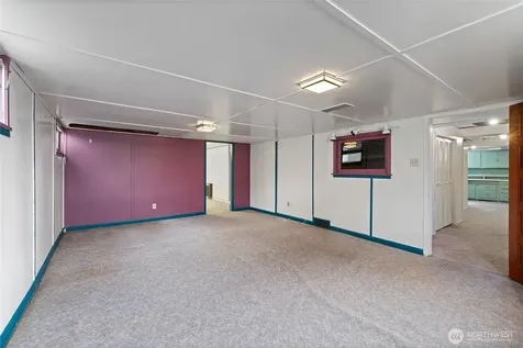 5498 Hyada Boulevard NE Tacoma WA 98422