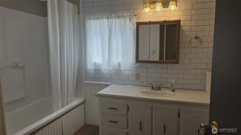 610 Leisure Circle Aberdeen WA 98520