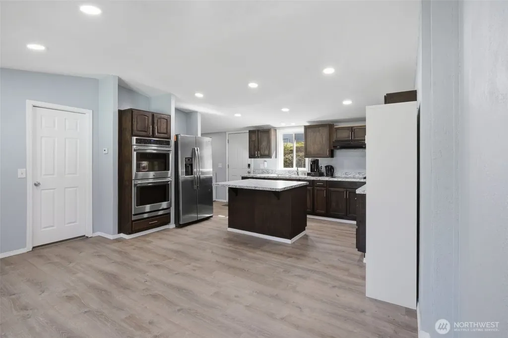 28602 75th Ave S Roy WA 98580