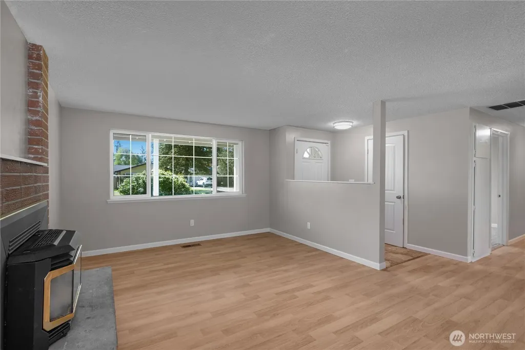 17326 SE 265th Street Covington WA 98042