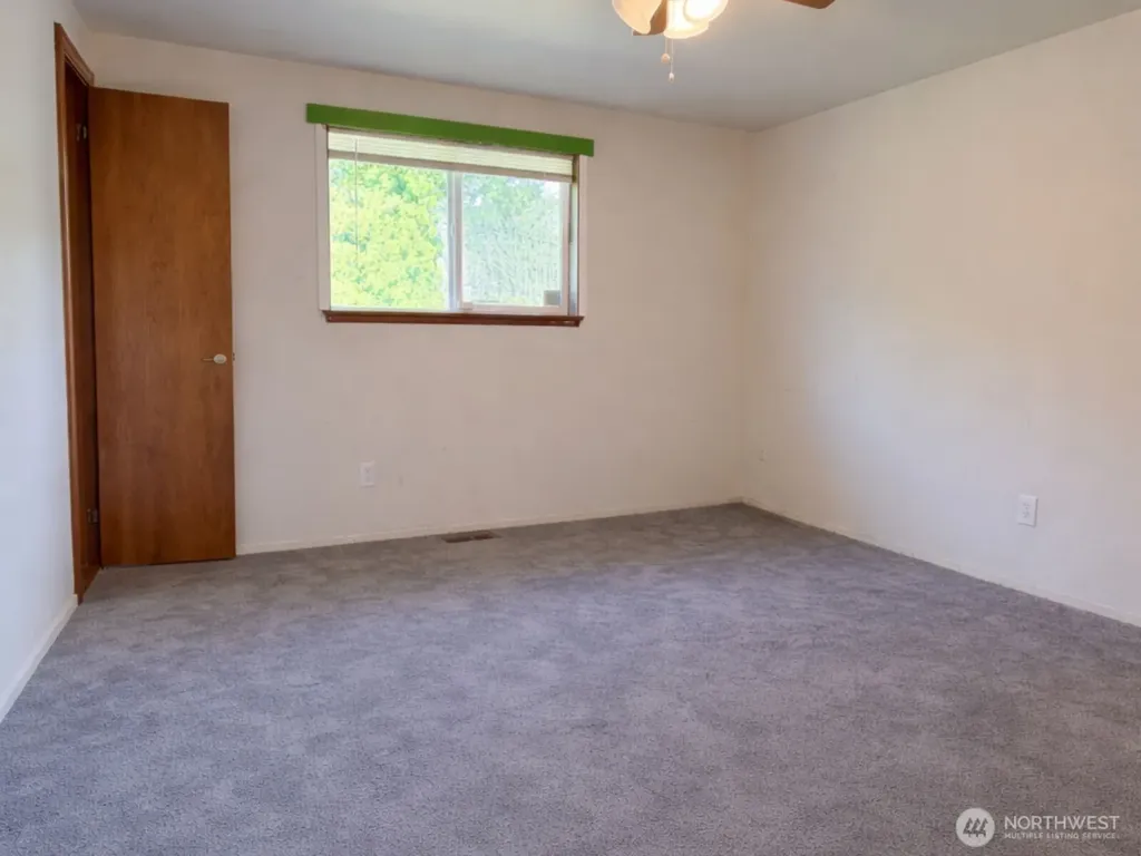 100 Hillcrest Drive Elma WA 98541