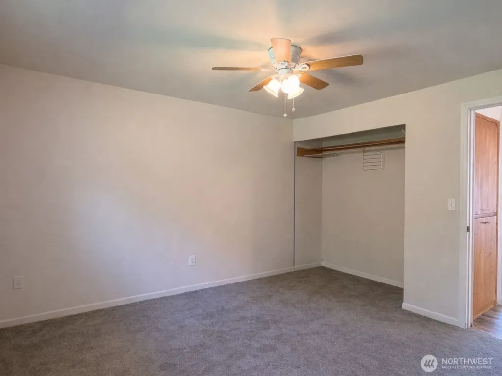 100 Hillcrest Drive Elma WA 98541