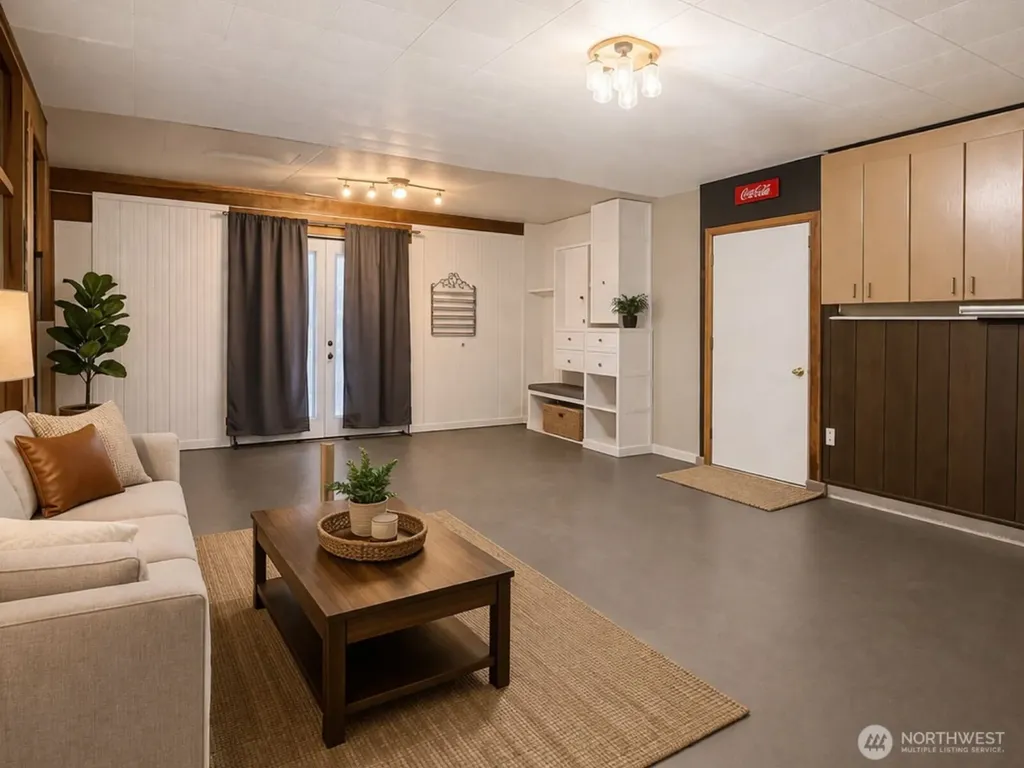 100 Hillcrest Drive Elma WA 98541