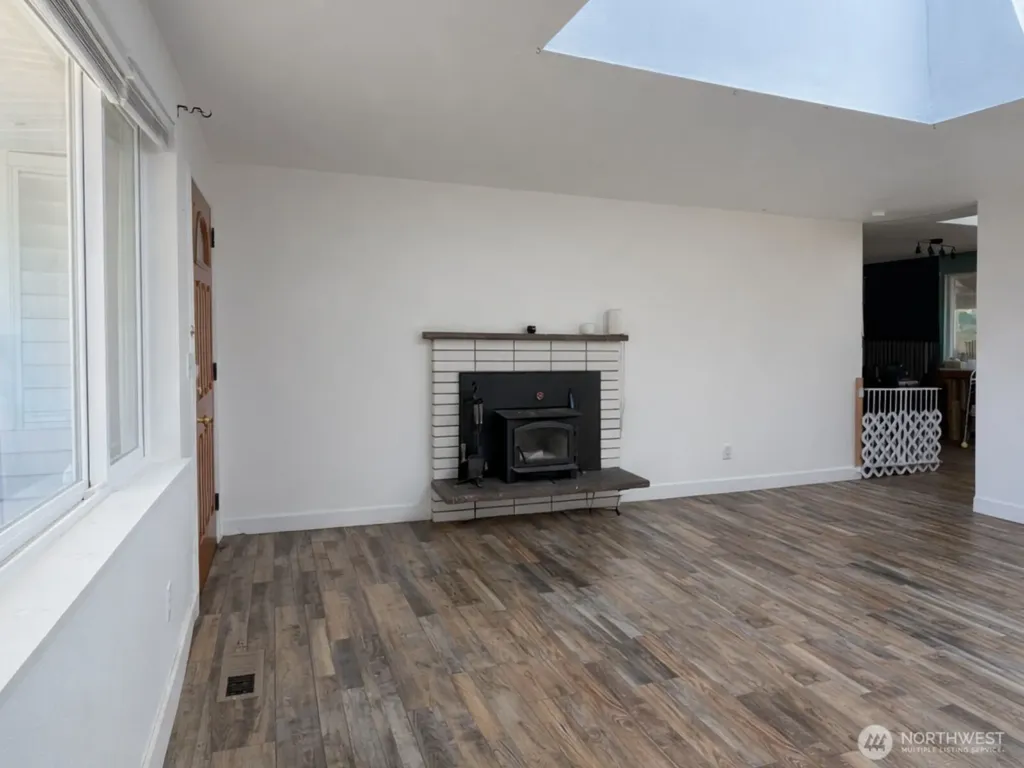 100 Hillcrest Drive Elma WA 98541