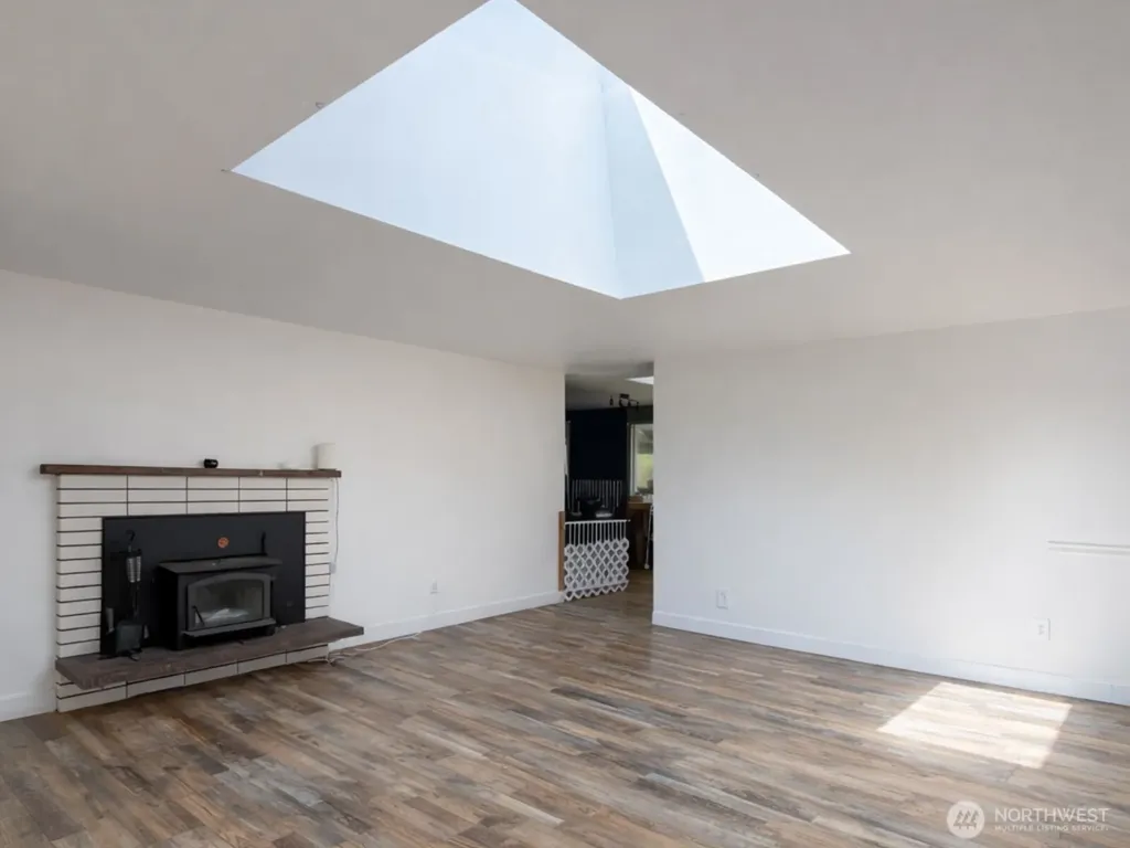 100 Hillcrest Drive Elma WA 98541