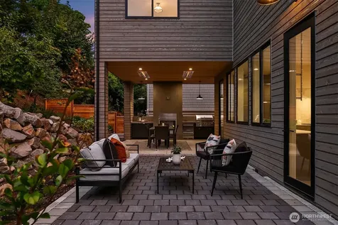 1027 Mcgilvra Boulevard E Seattle WA 98112