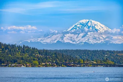 1027 Mcgilvra Boulevard E Seattle WA 98112