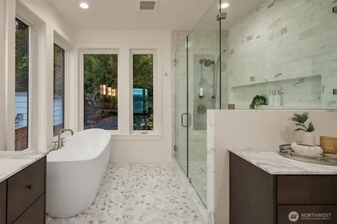 1027 Mcgilvra Boulevard E Seattle WA 98112