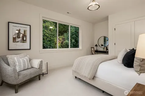 1027 Mcgilvra Boulevard E Seattle WA 98112