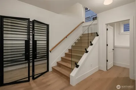 1027 Mcgilvra Boulevard E Seattle WA 98112