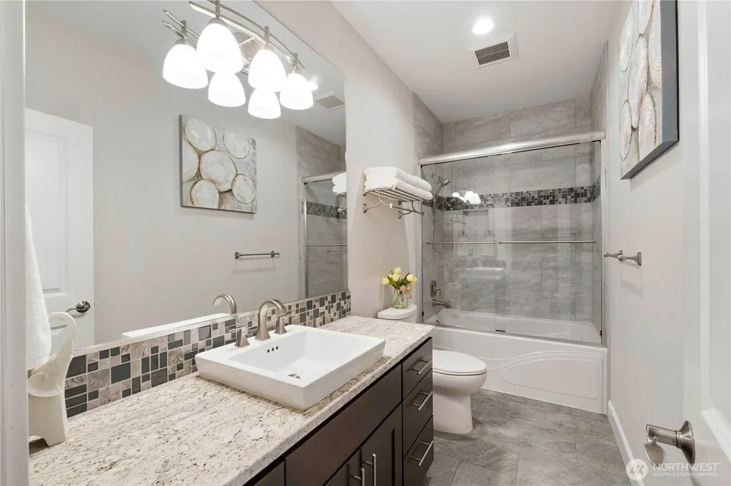 518 64th Avenue Ct East Fife WA 98424