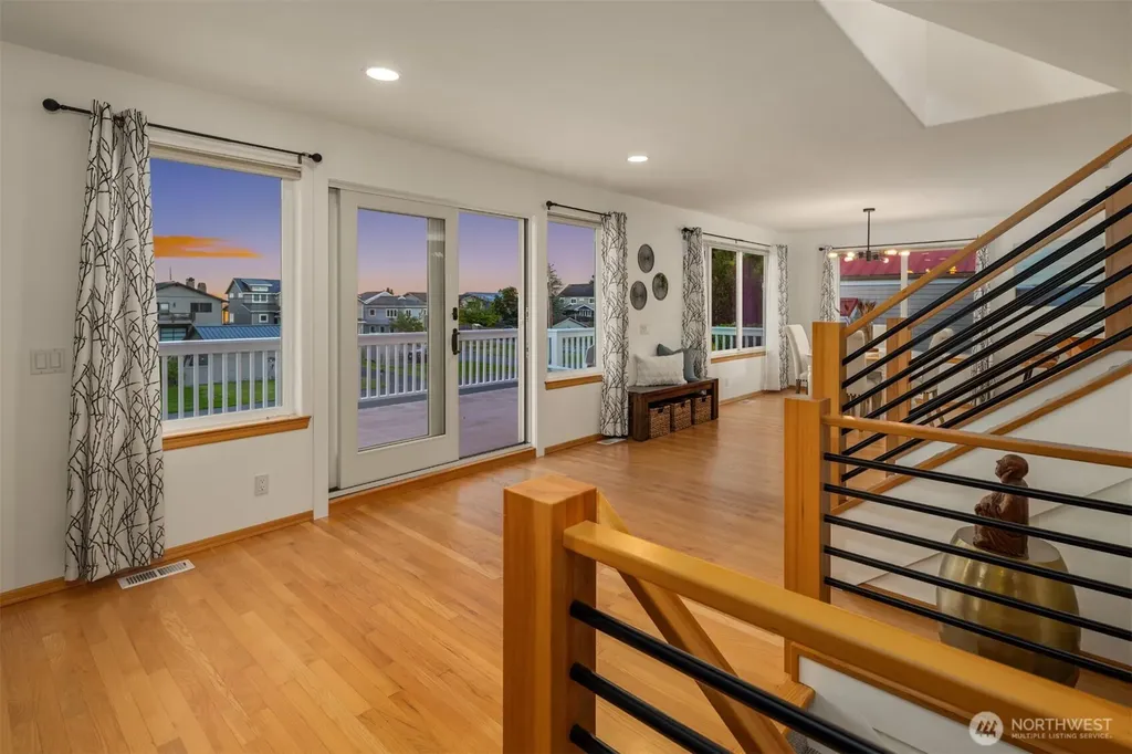 1943 Shore Avenue Freeland WA 98249