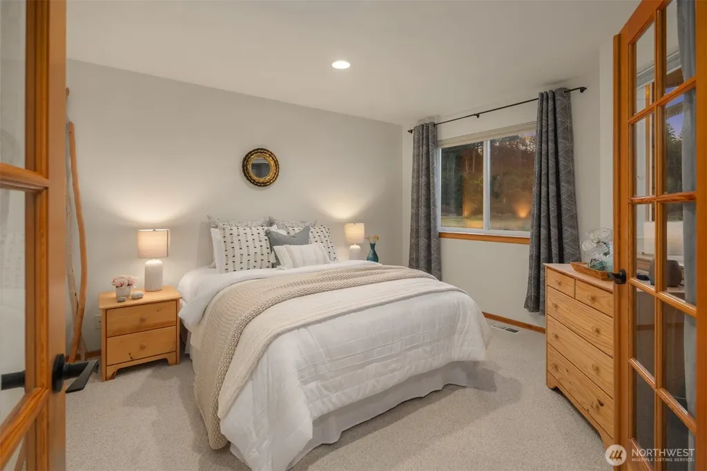 1943 Shore Avenue Freeland WA 98249
